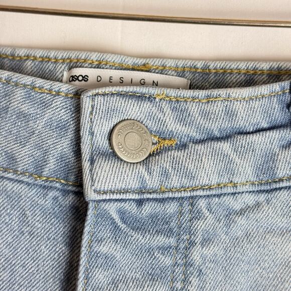 ASOS Tapered High Rise Mom Jeans Womens Light Wash Denim 30x32 - Picture 5 of 12